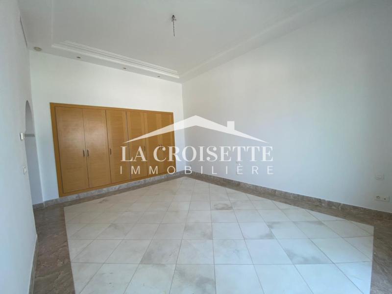 Penthouse S+4 avec vue sur mer à Gammarth 